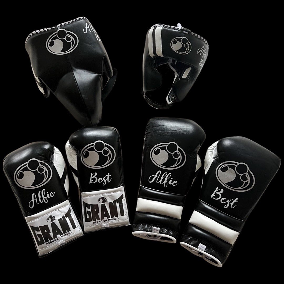 Personalized boxing set, just like orignal