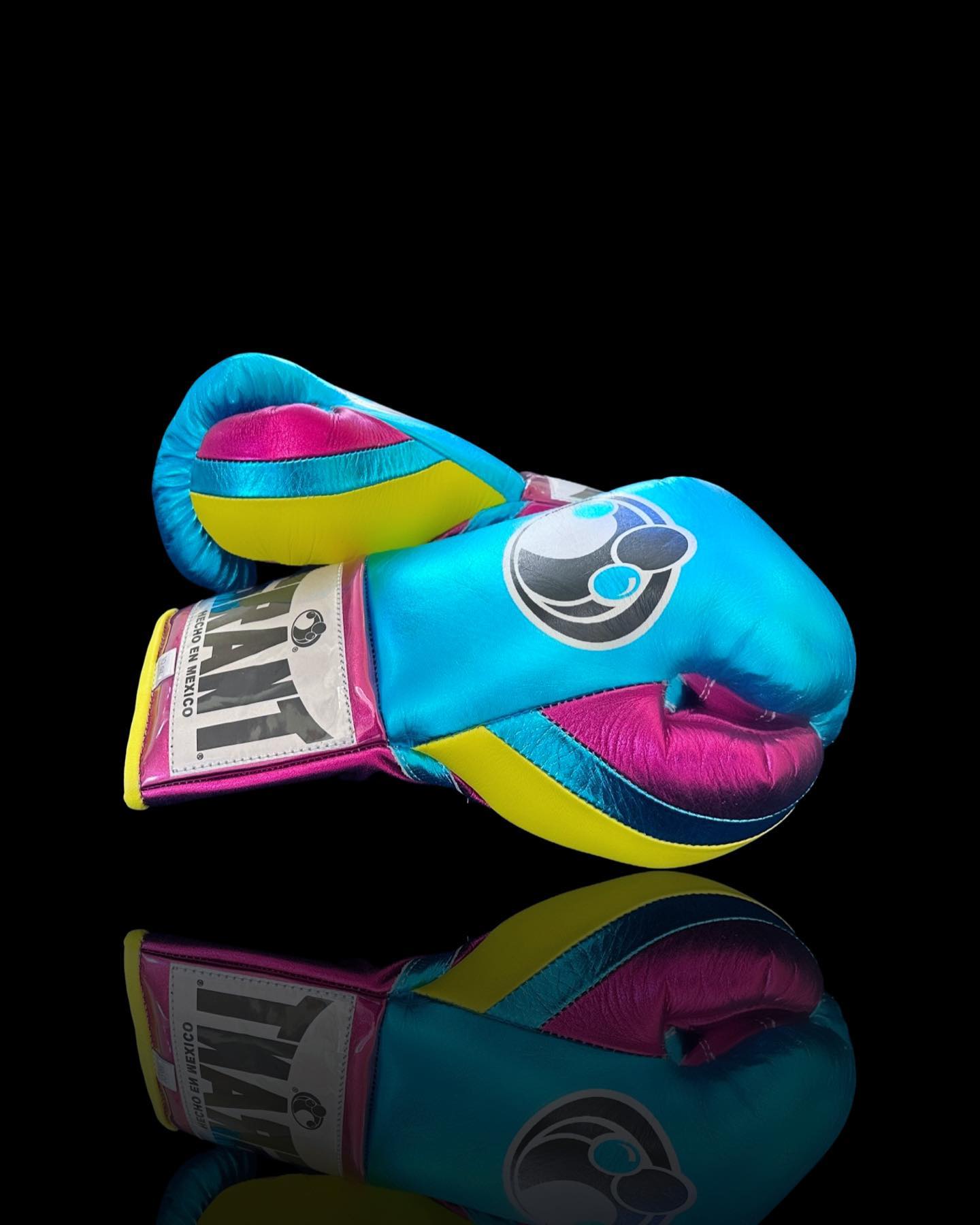 Personalized boxing glove, just like original GRANT gloves_BN