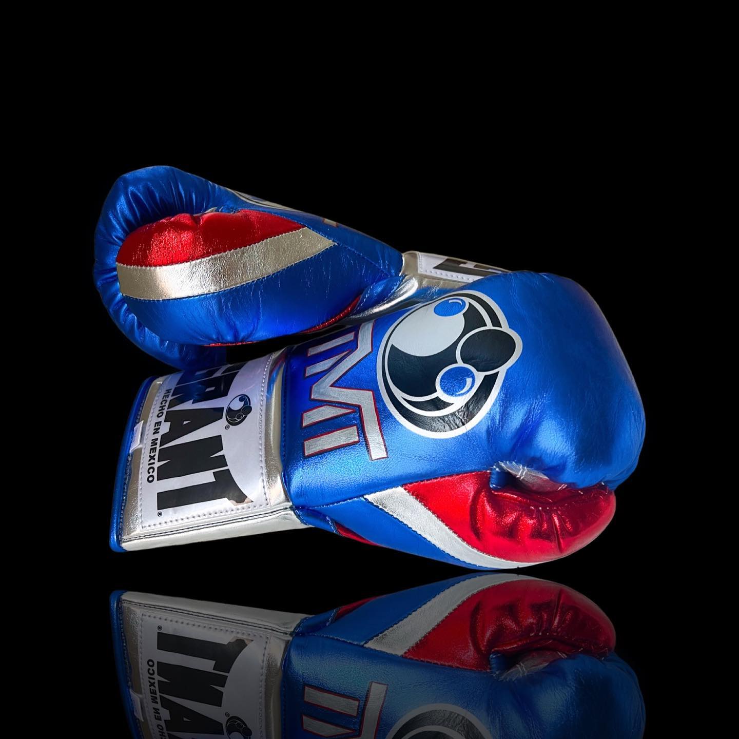 Personalized boxing glove, just like orignal_BN