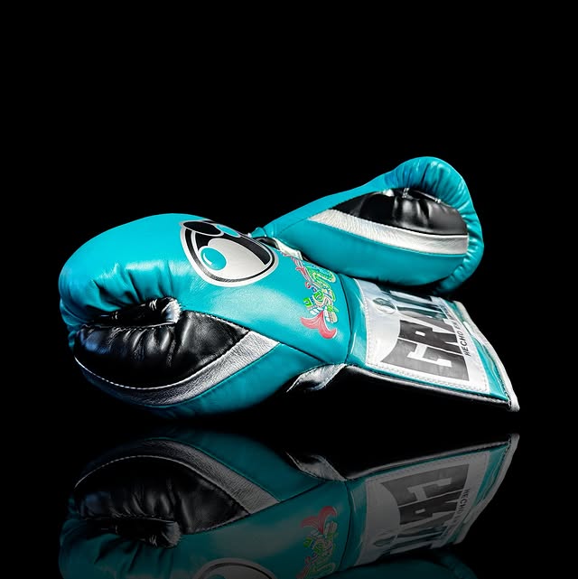 Personalized boxing glove, just like original GRANT gloves_BN