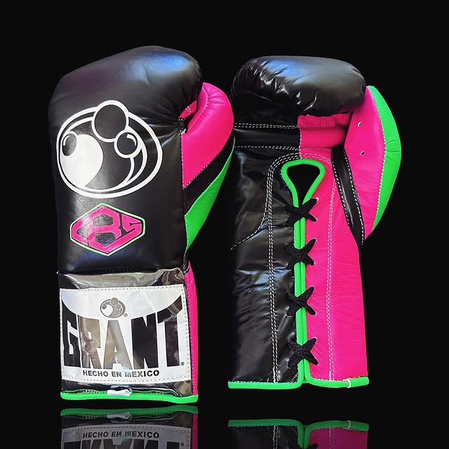 Personalized boxing glove, just like orignal_BN