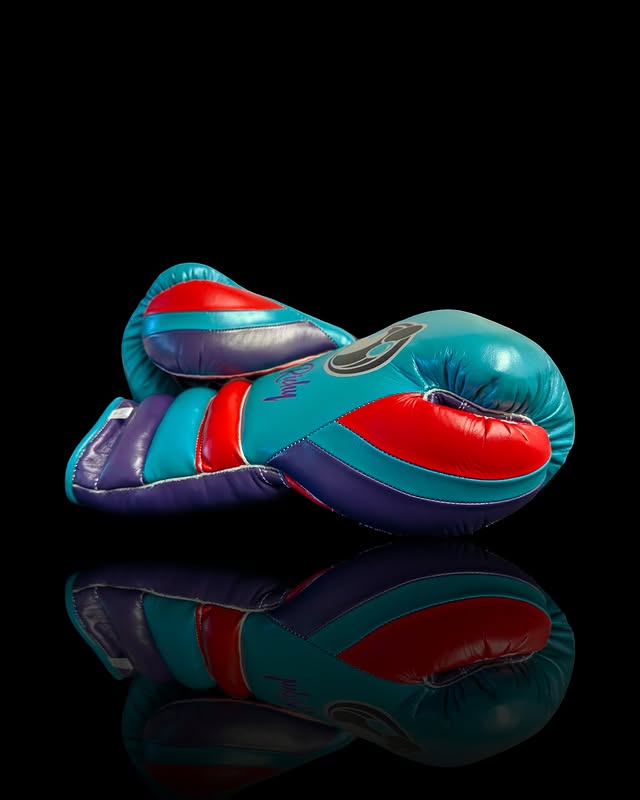 Personalized boxing glove, just like orignal_BN