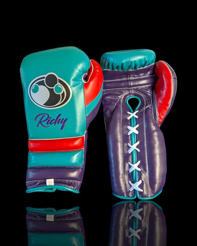 Personalized boxing glove, just like orignal_BN