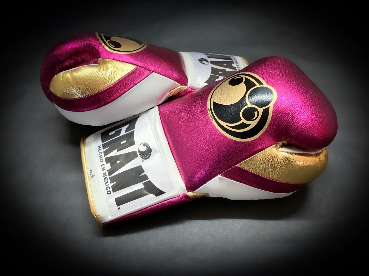 Personalized boxing glove, just like orignal Grant Gloves