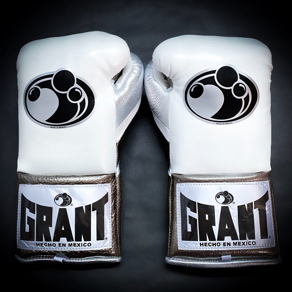 Personalized boxing glove, just like orignal Grant Gloves