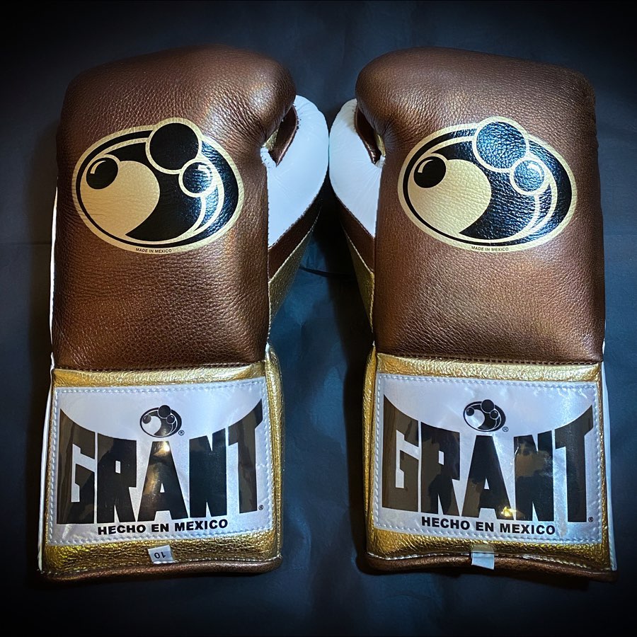 Personalized boxing glove, just like orignal Grant Gloves