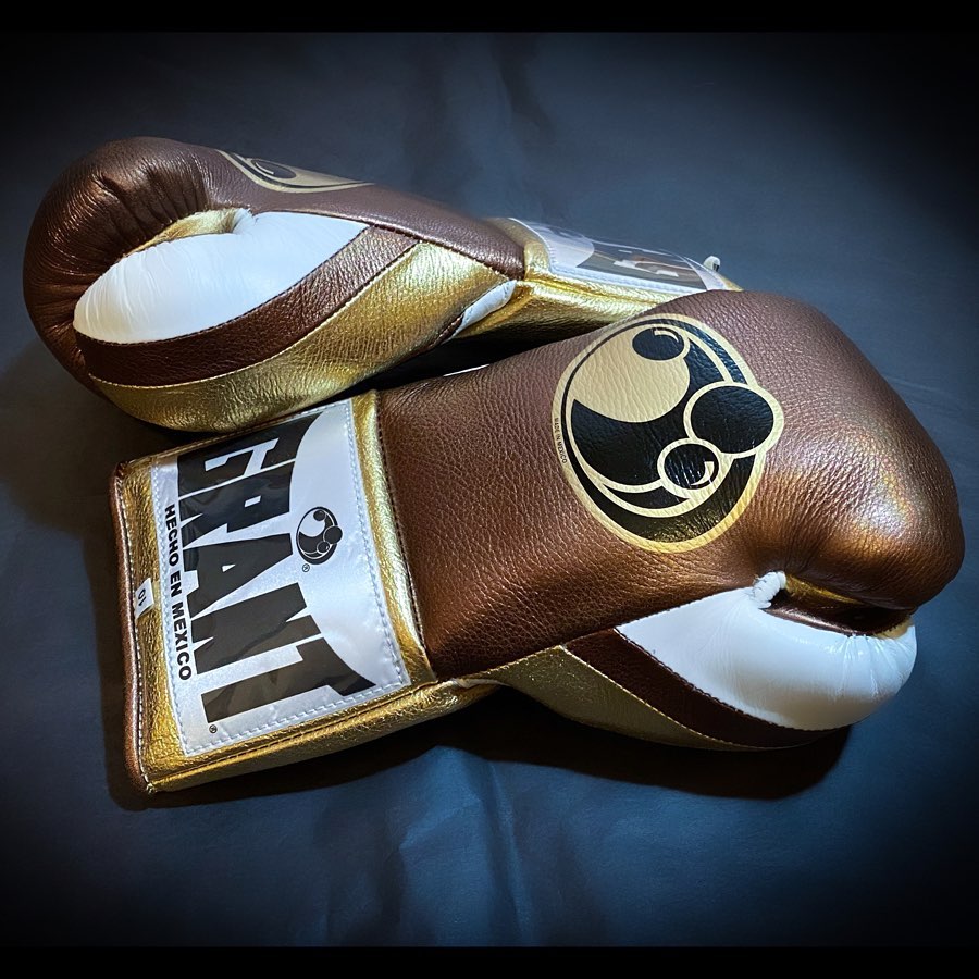 Personalized boxing glove, just like orignal Grant Gloves