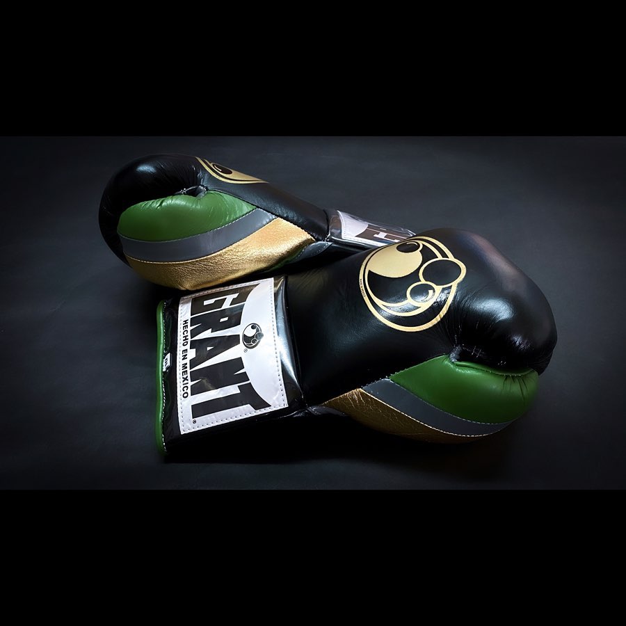 Personalized boxing glove, just like orignal Grant Gloves