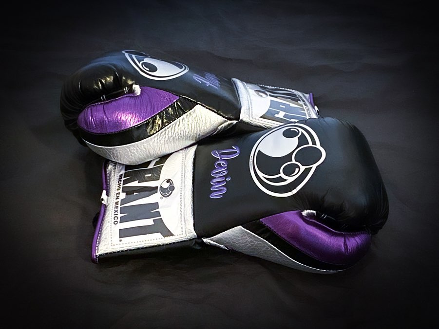 Personalized boxing glove, just like orignal Grant Gloves