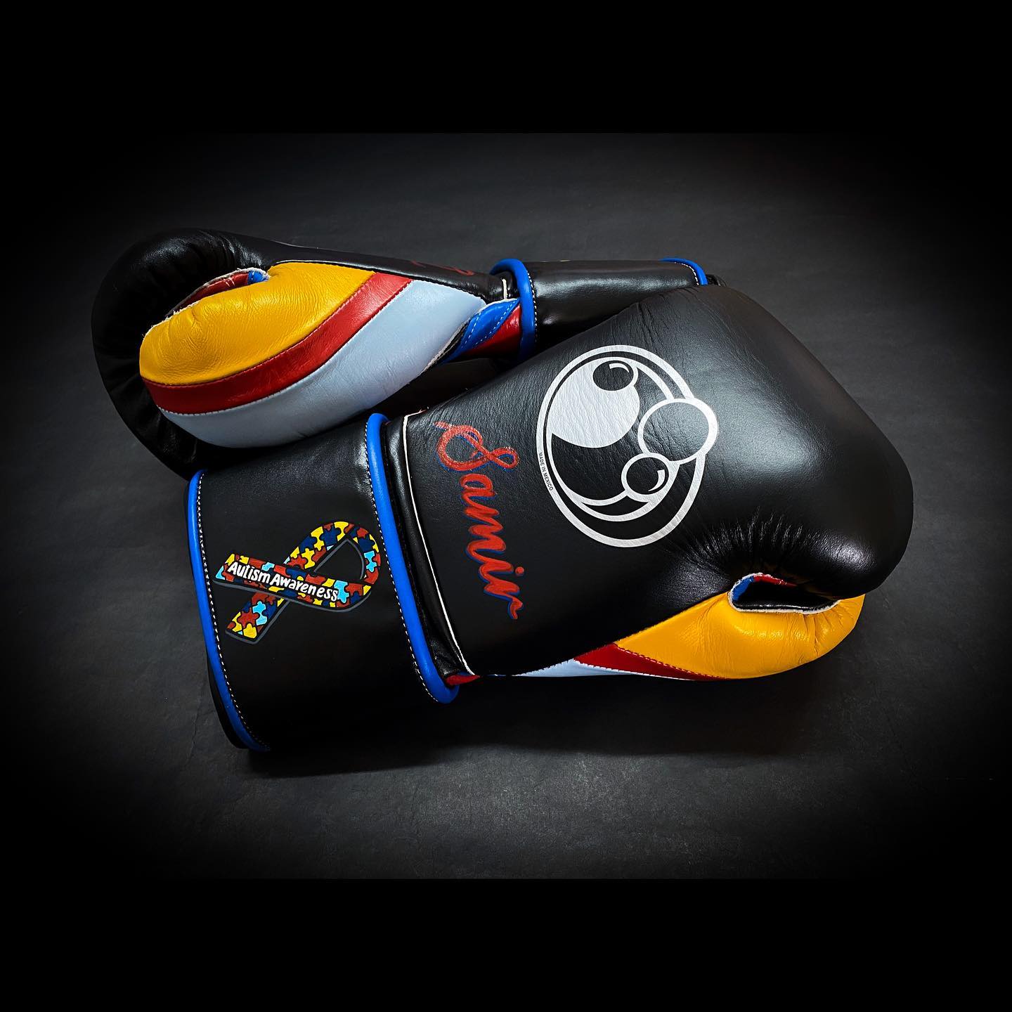 Personalized boxing glove, just like orignal Grant Gloves
