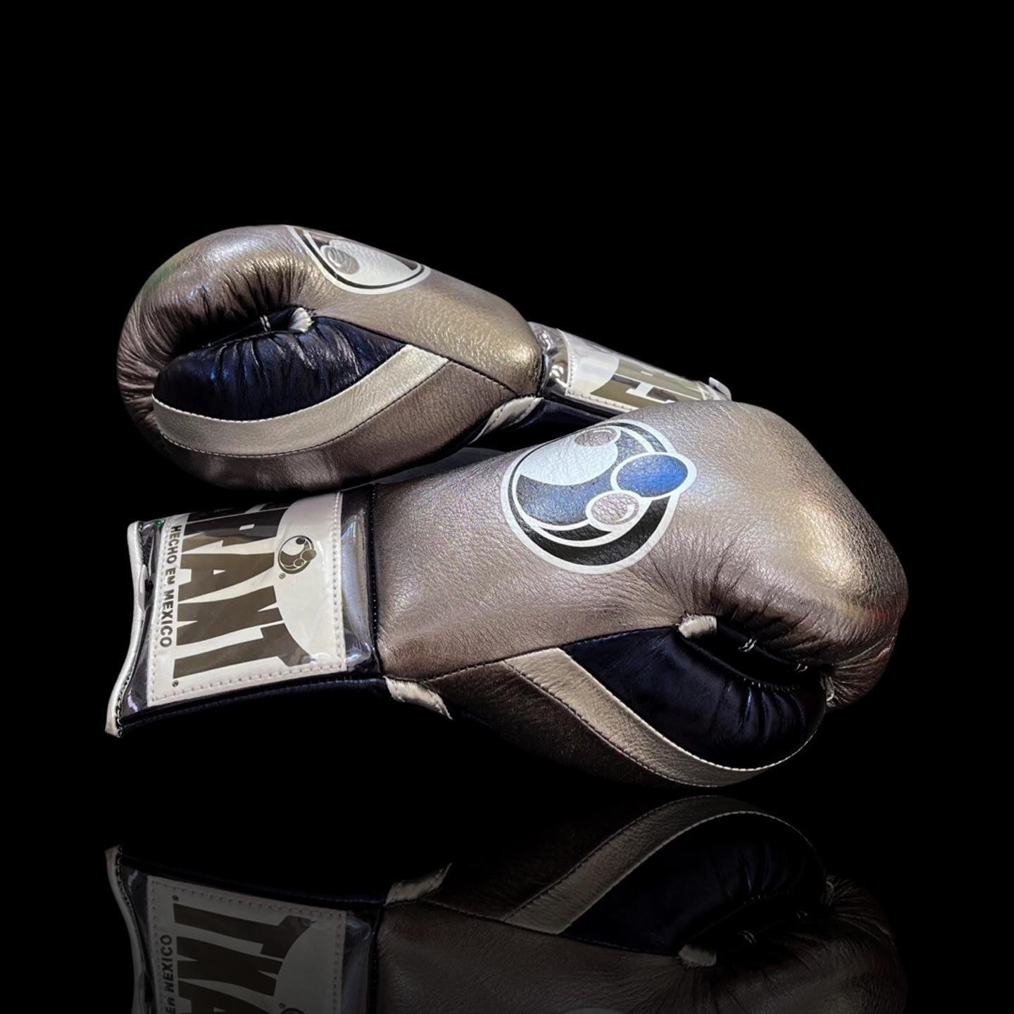 Personalized boxing glove, just like orignal_BN