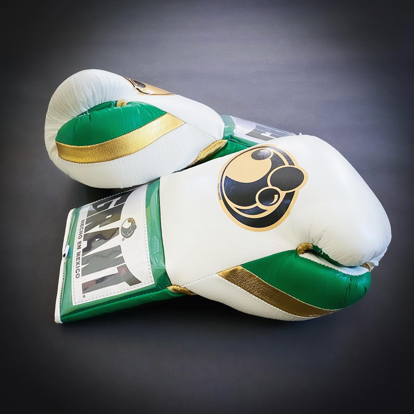 Personalized boxing glove, just like orignal Grant Gloves