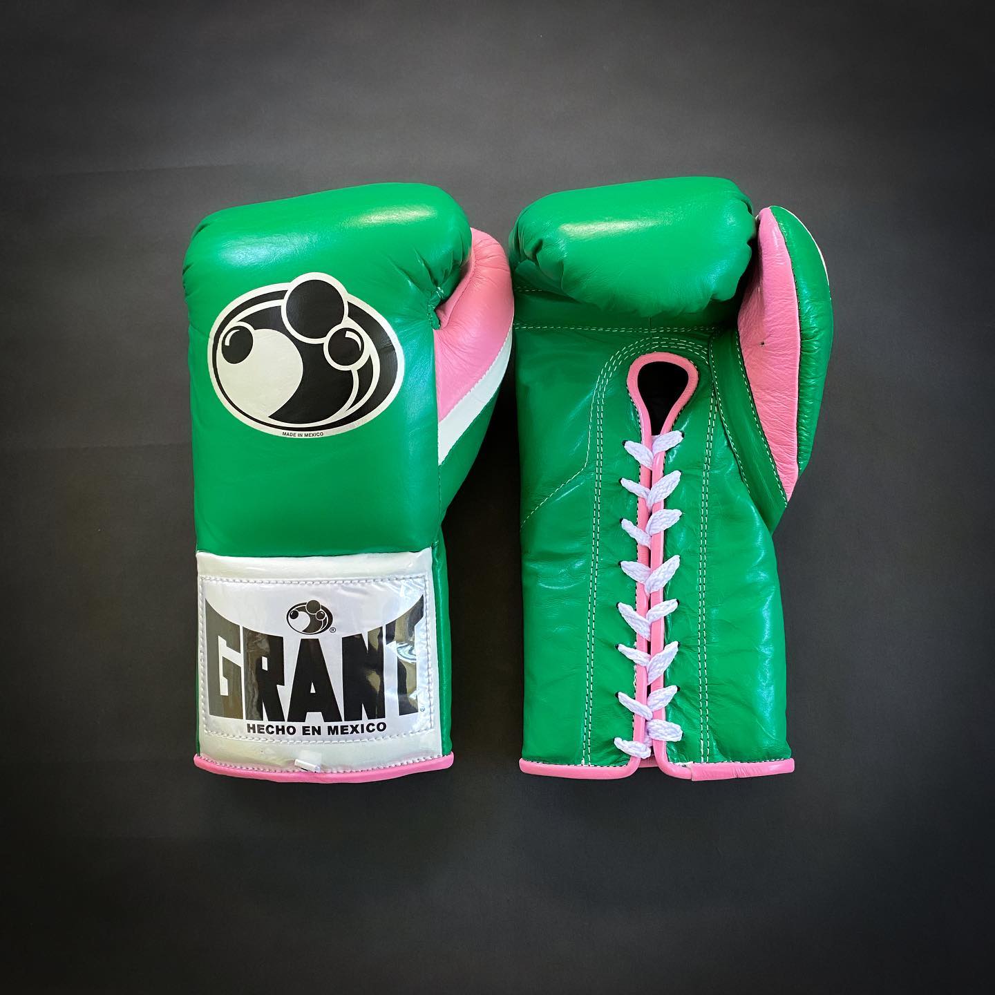 Personalized boxing glove, just like orignal Grant Gloves