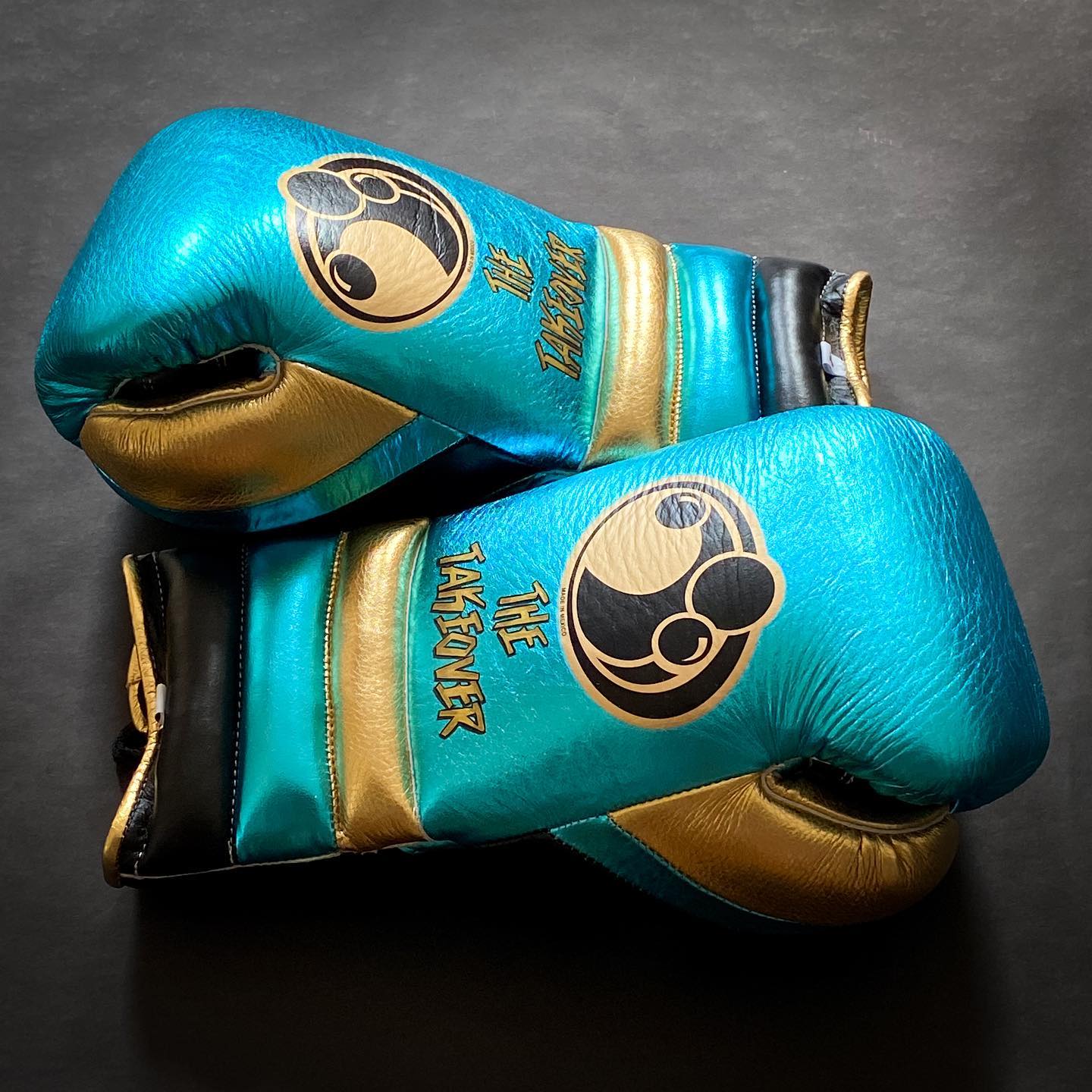 Personalized boxing glove, just like orignal Grant Gloves