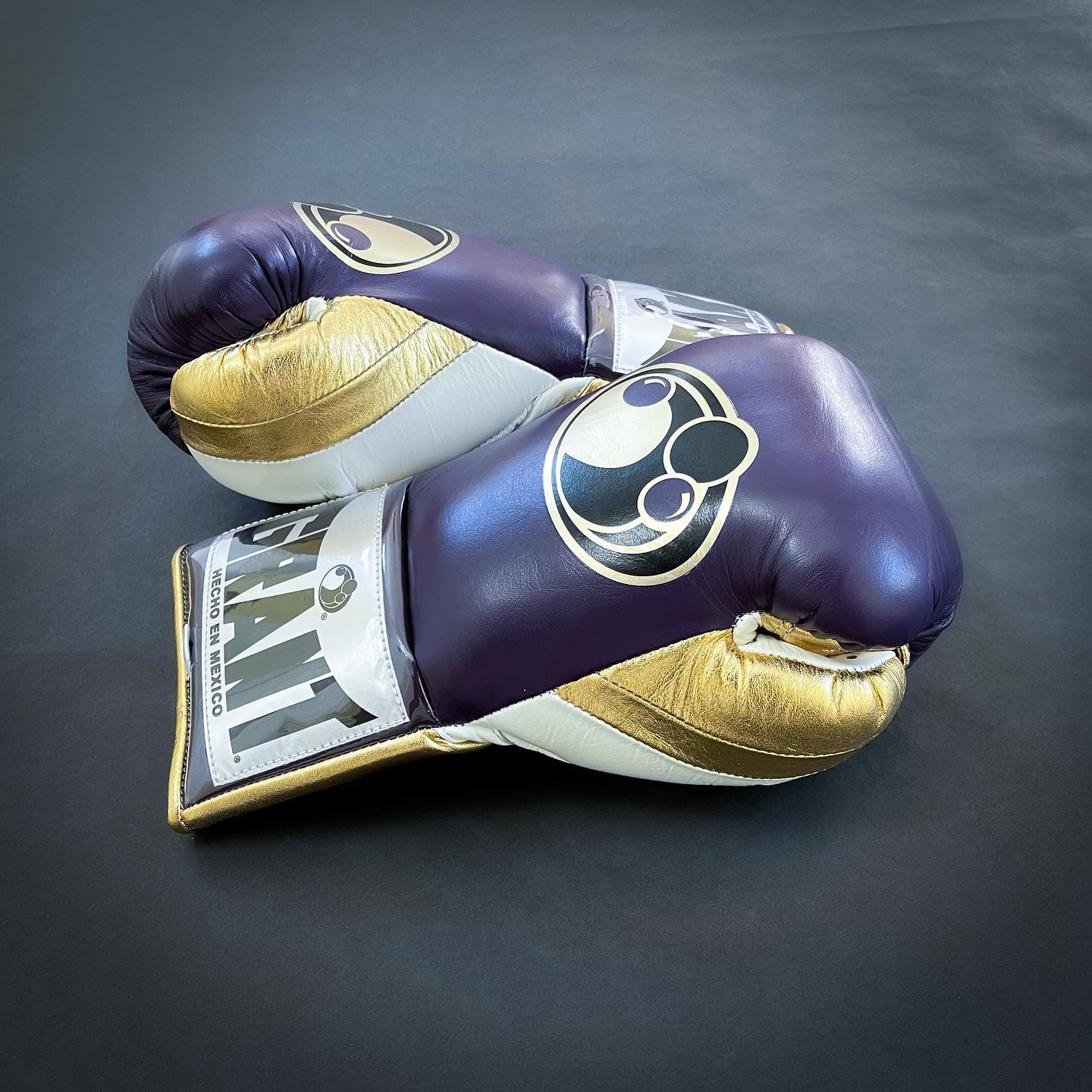 Personalized boxing glove, just like orignal Grant Gloves