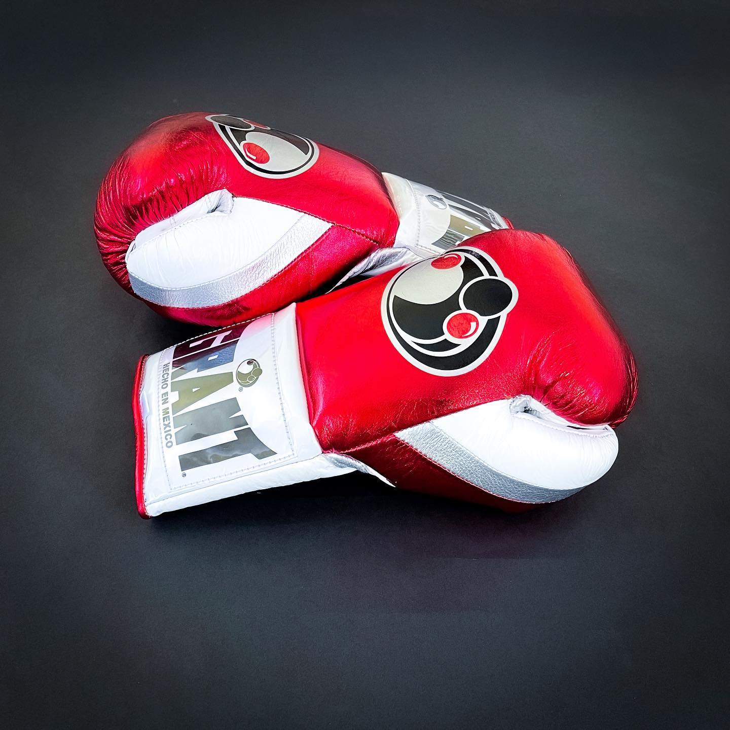 Personalized boxing glove, just like orignal Grant Gloves