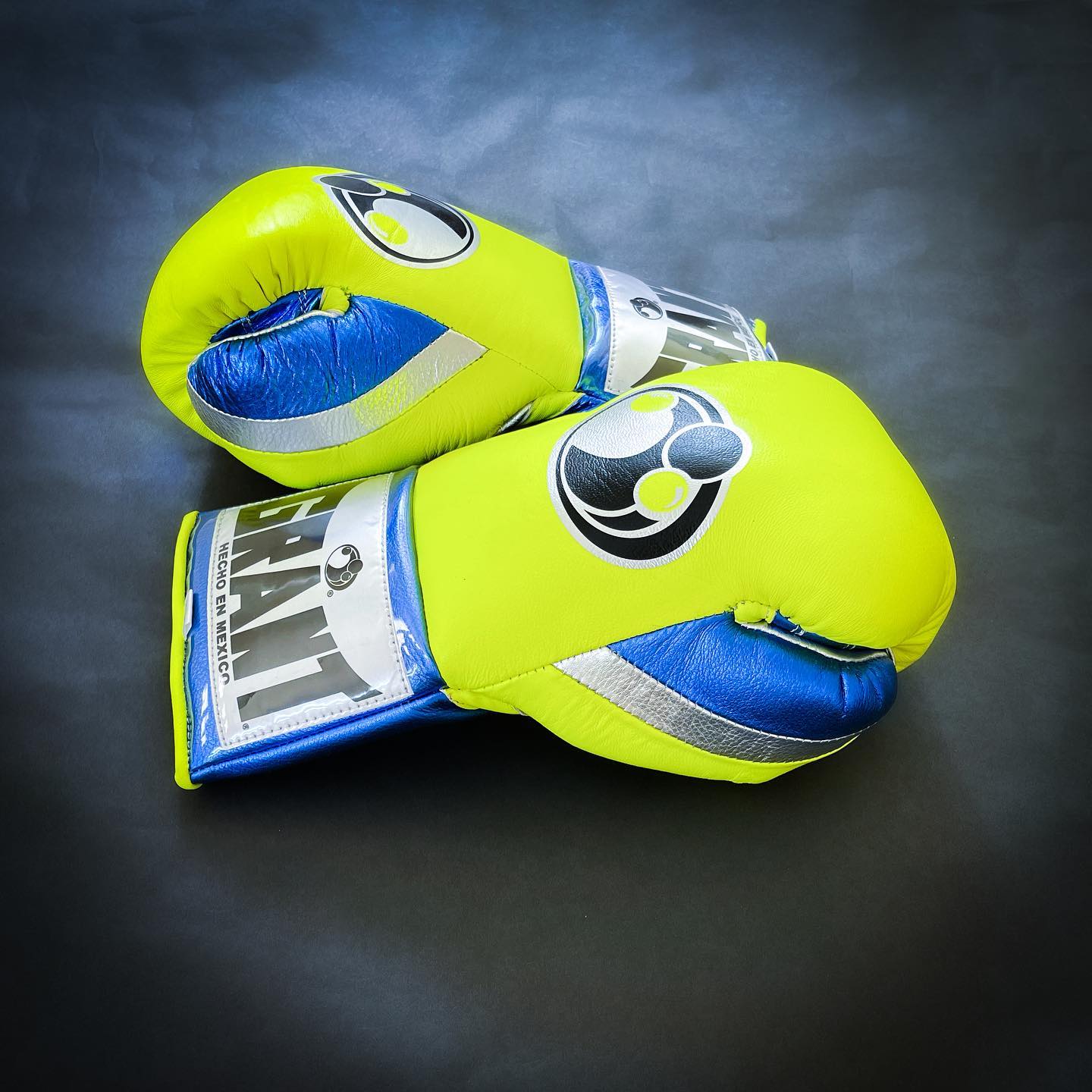 Personalized boxing glove, just like orignal Grant Gloves