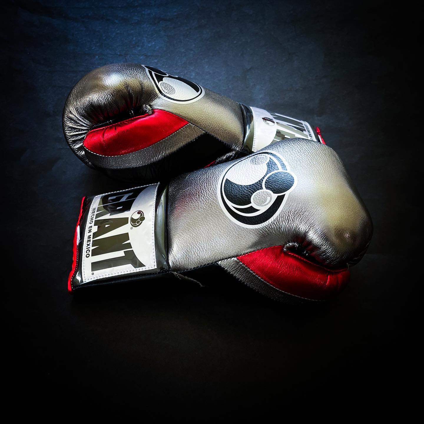 Personalized boxing glove, just like orignal_BN