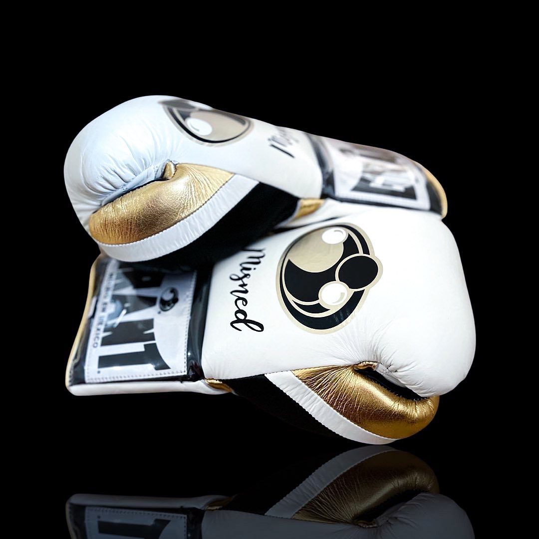 Personalized boxing glove, just like orignal_BN