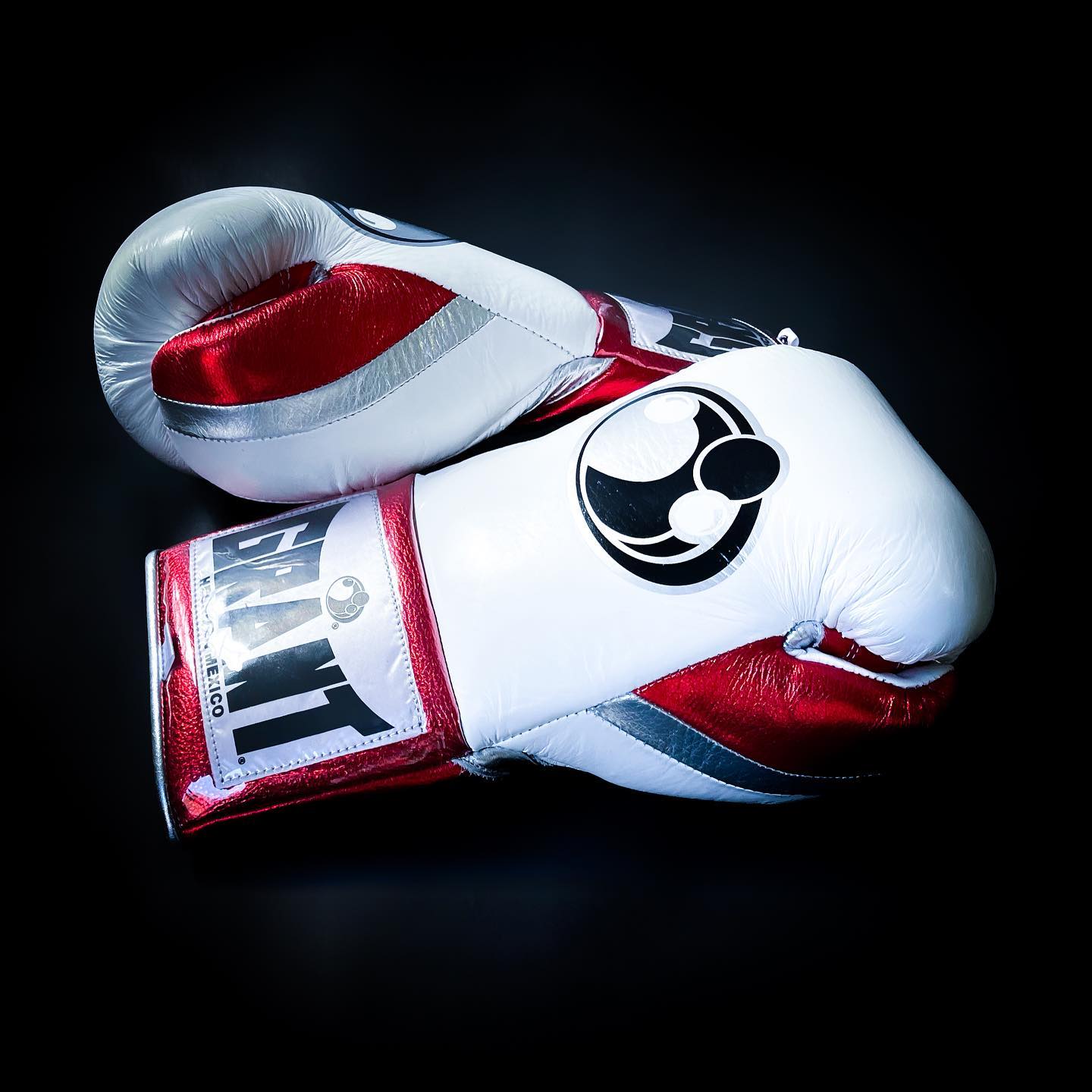 Personalized boxing glove, just like orignal Grant Gloves