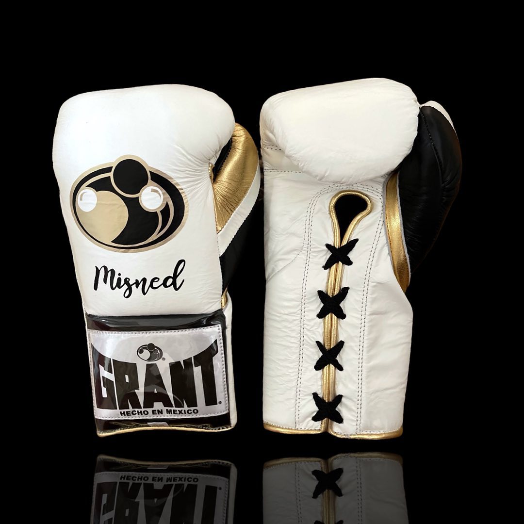 Personalized boxing set, just like orignal