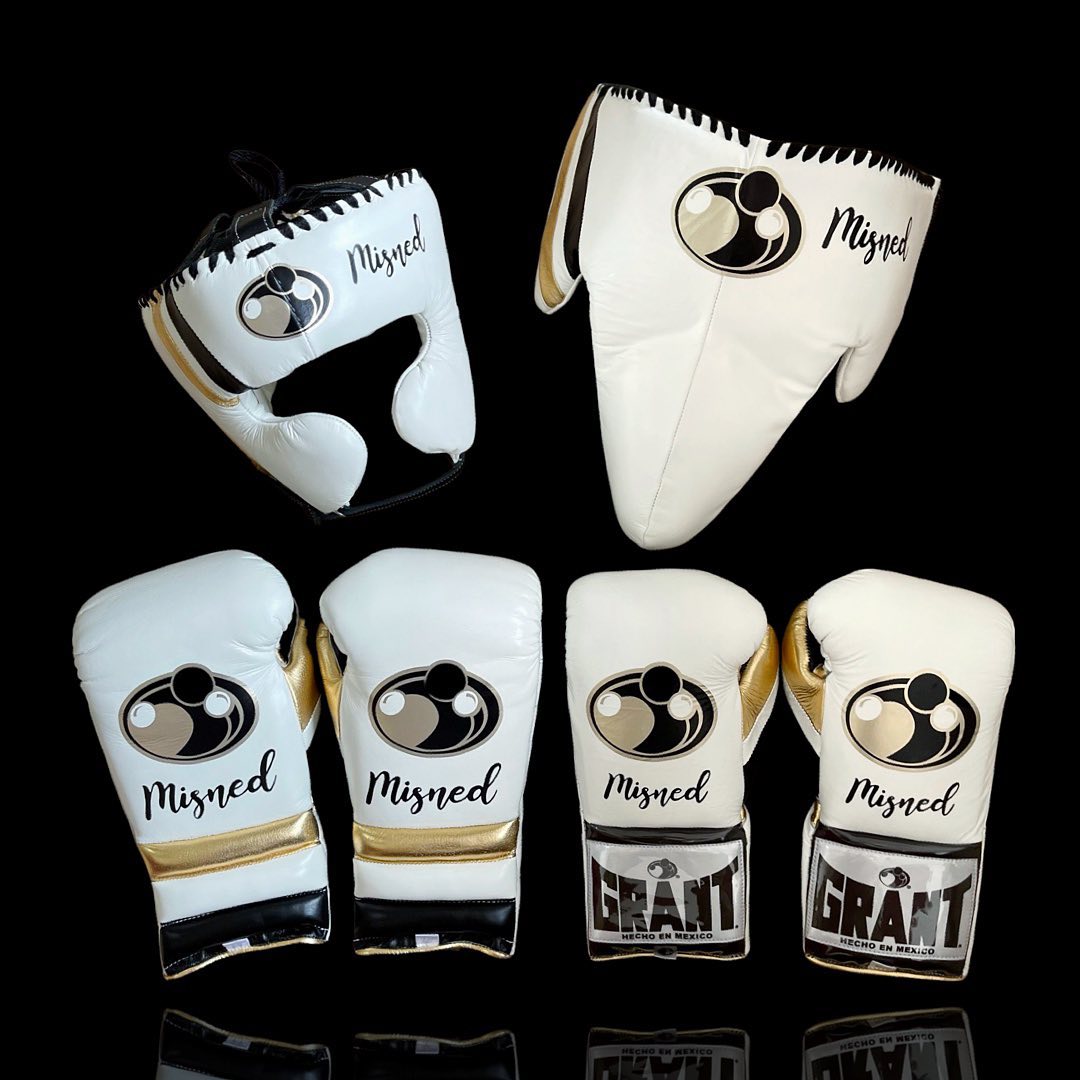 Personalized boxing set, just like orignal