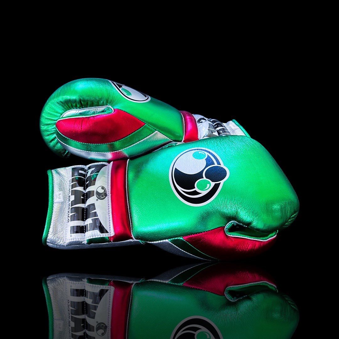 Personalized boxing glove, just like orignal Grant Gloves
