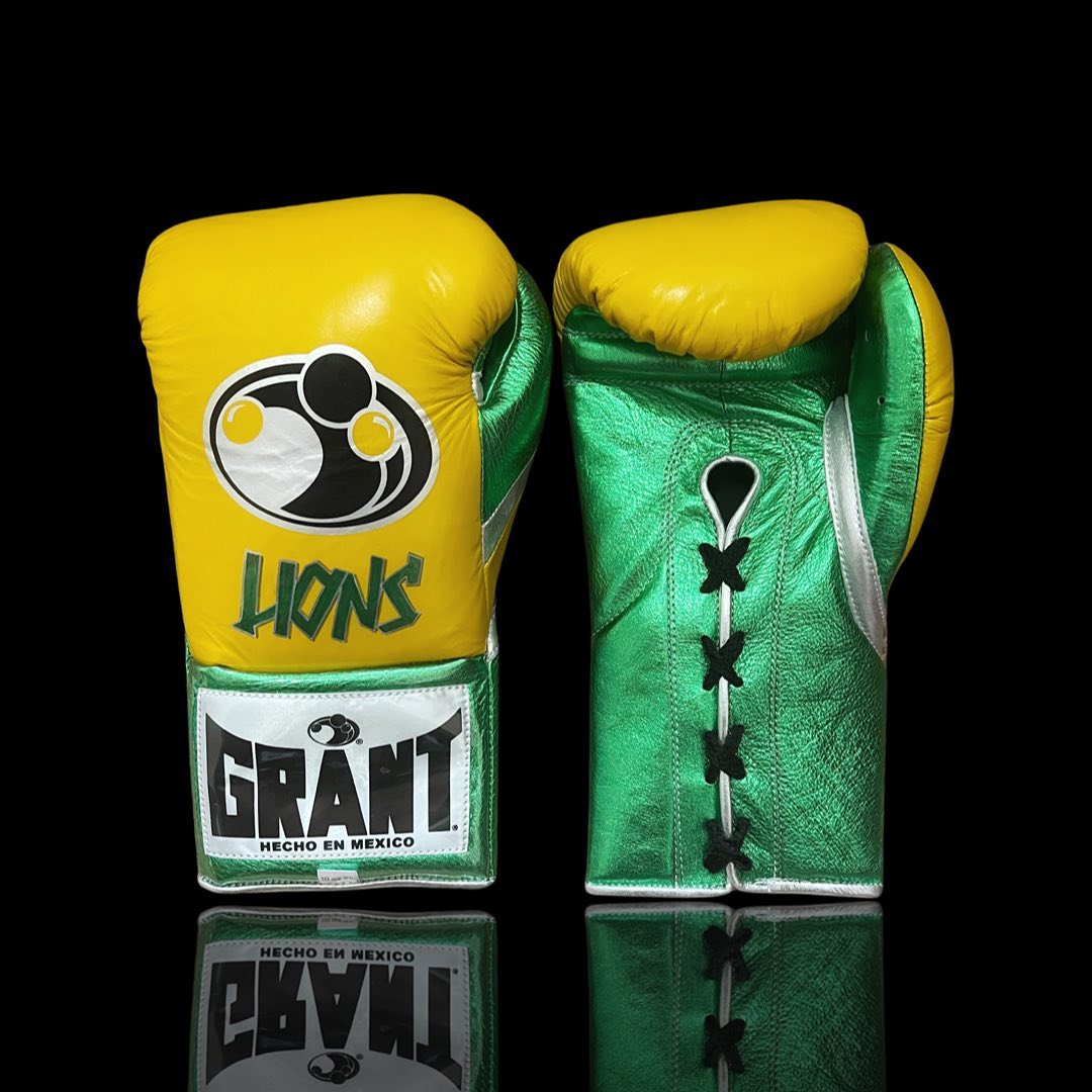 Personalized boxing set, just like orignal