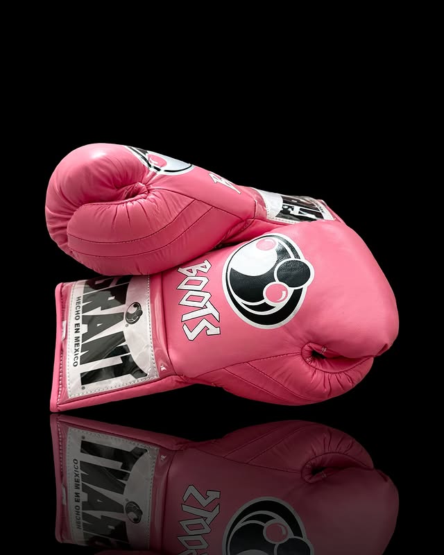 Personalized boxing glove, just like orignal Grant Gloves