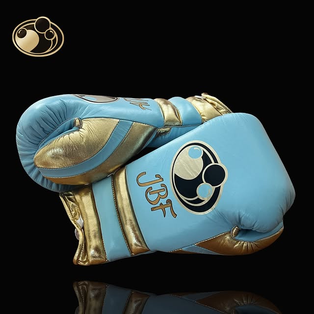 Personalized boxing glove, just like original GRANT gloves_BN
