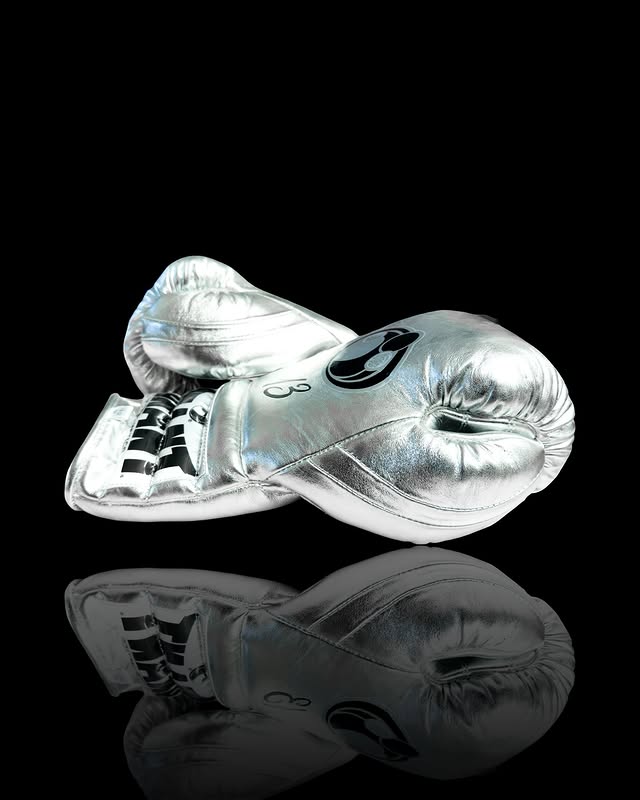Personalized boxing glove, just like orignal_BN