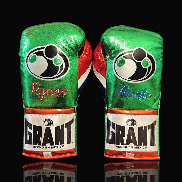 Personalized boxing glove, just like orignal_BN