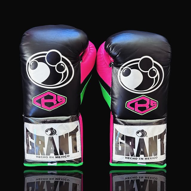 Personalized boxing glove, just like orignal_BN