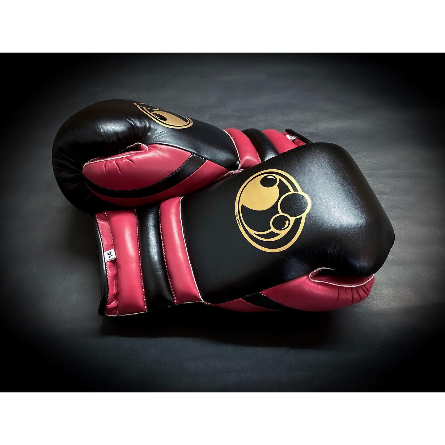 Personalized boxing glove, just like orignal Grant Gloves