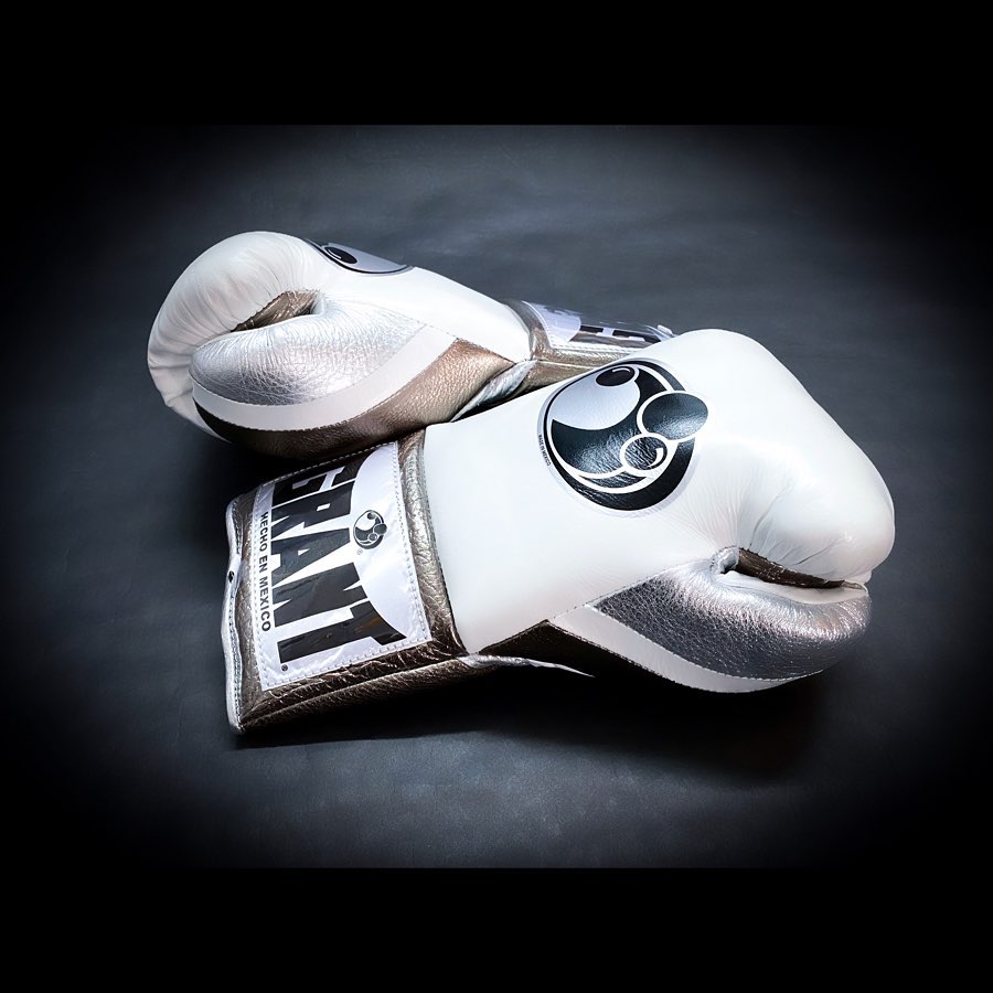 Personalized boxing glove, just like orignal Grant Gloves