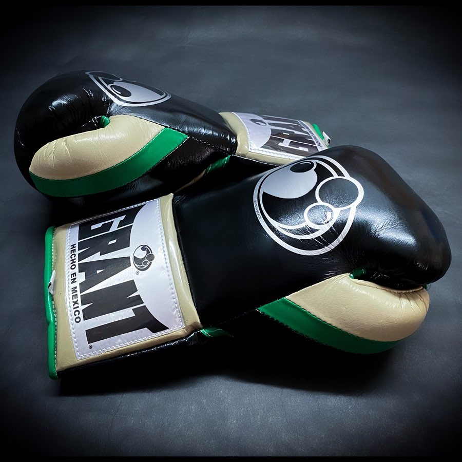 Personalized boxing glove, just like orignal Grant Gloves