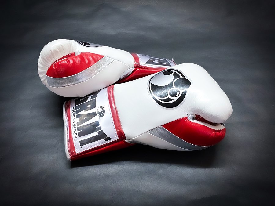 Personalized boxing glove, just like orignal Grant Gloves