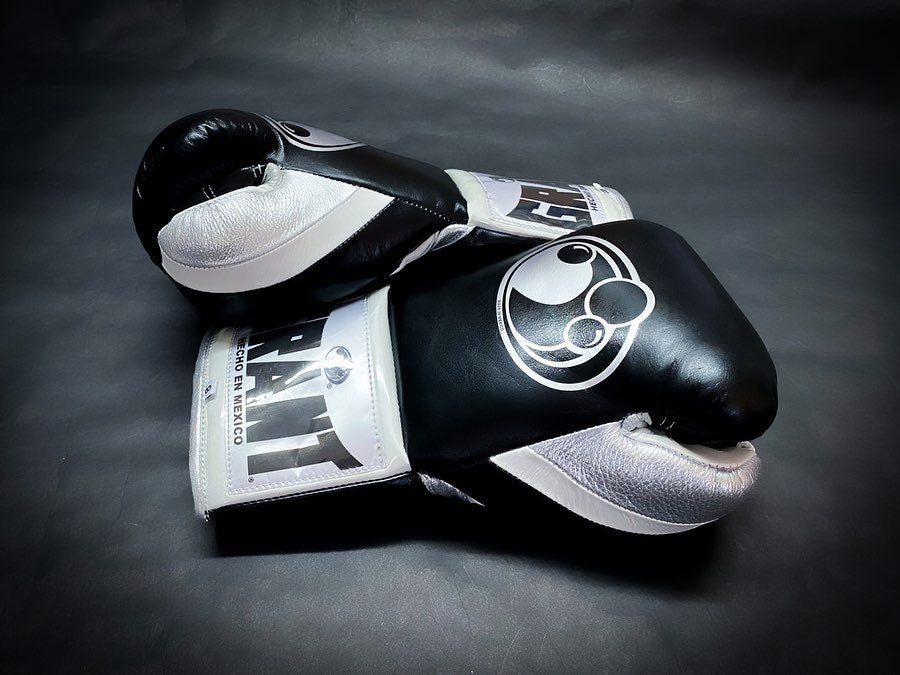 Personalized boxing glove, just like orignal Grant Gloves