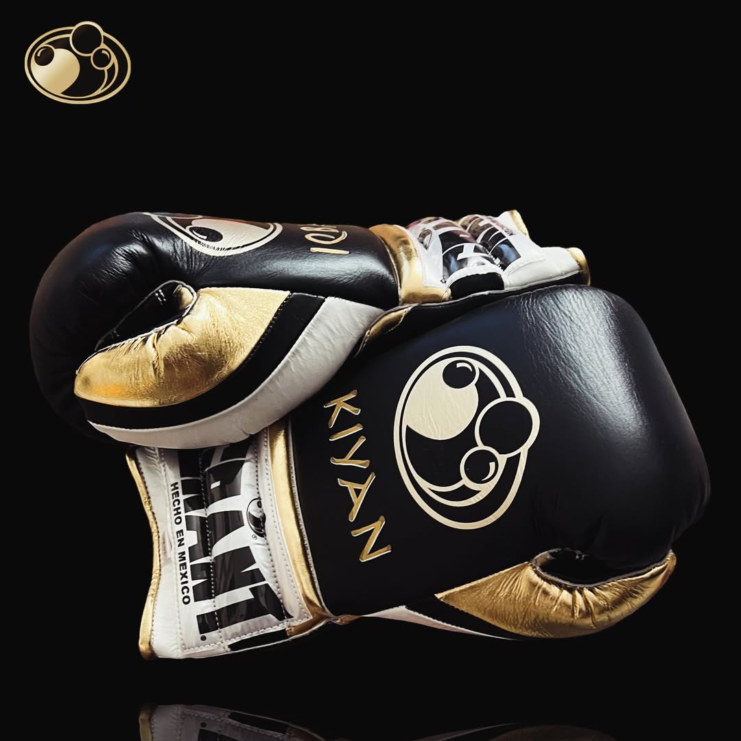 Personalized boxing glove, just like orignal_BN