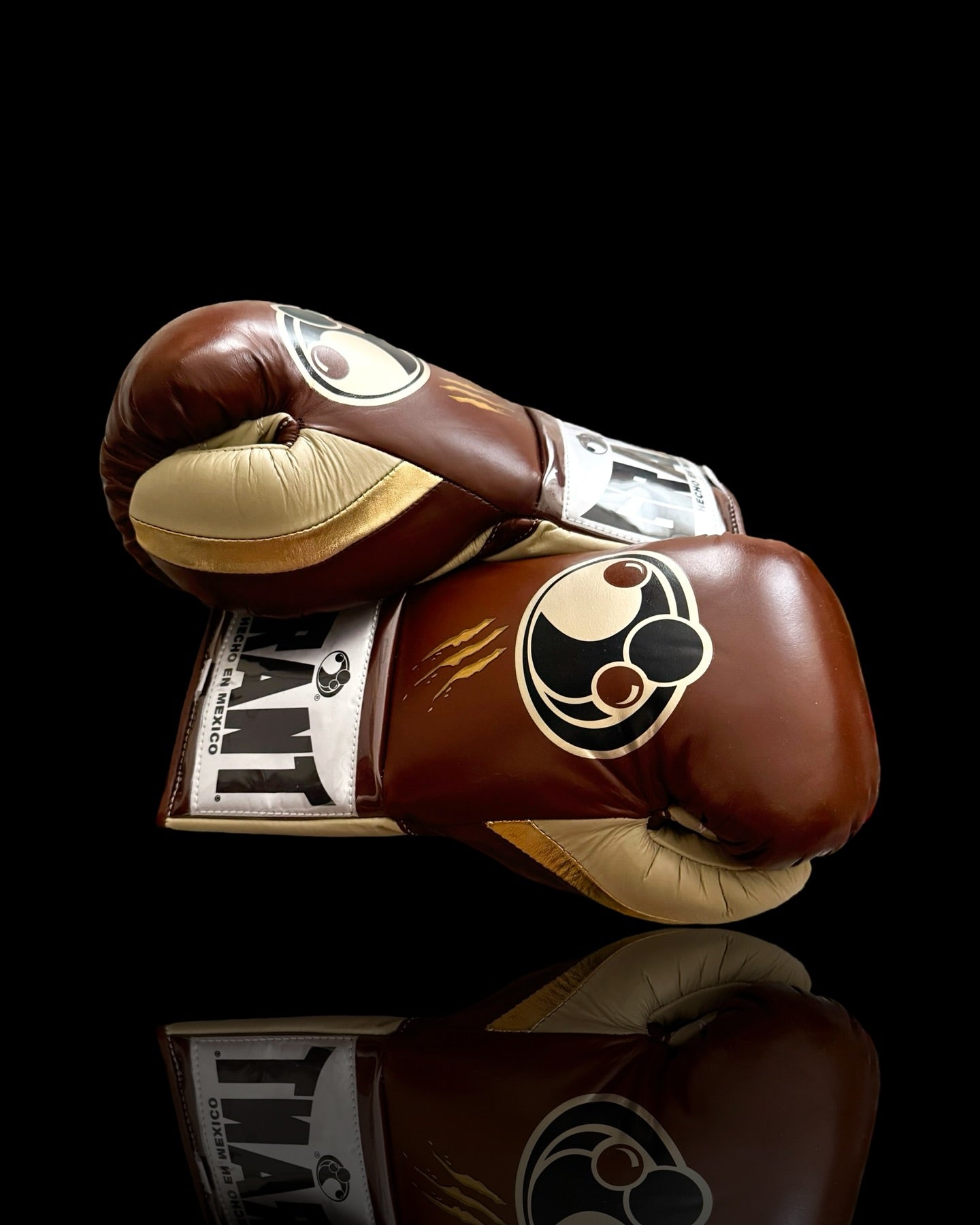Personalized boxing glove, just like orignal Grant Gloves