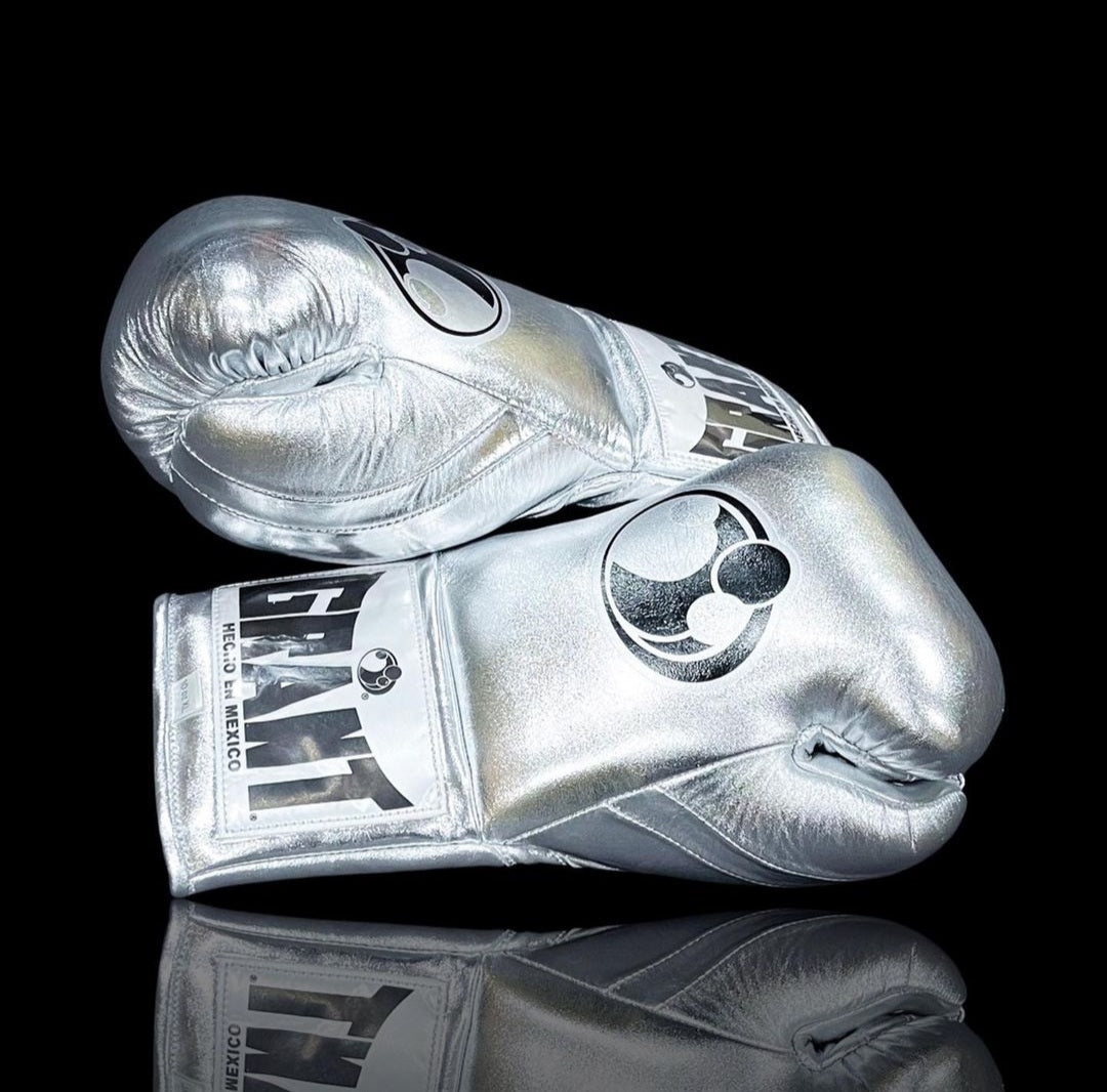 Personalized boxing glove, just like orignal_BN