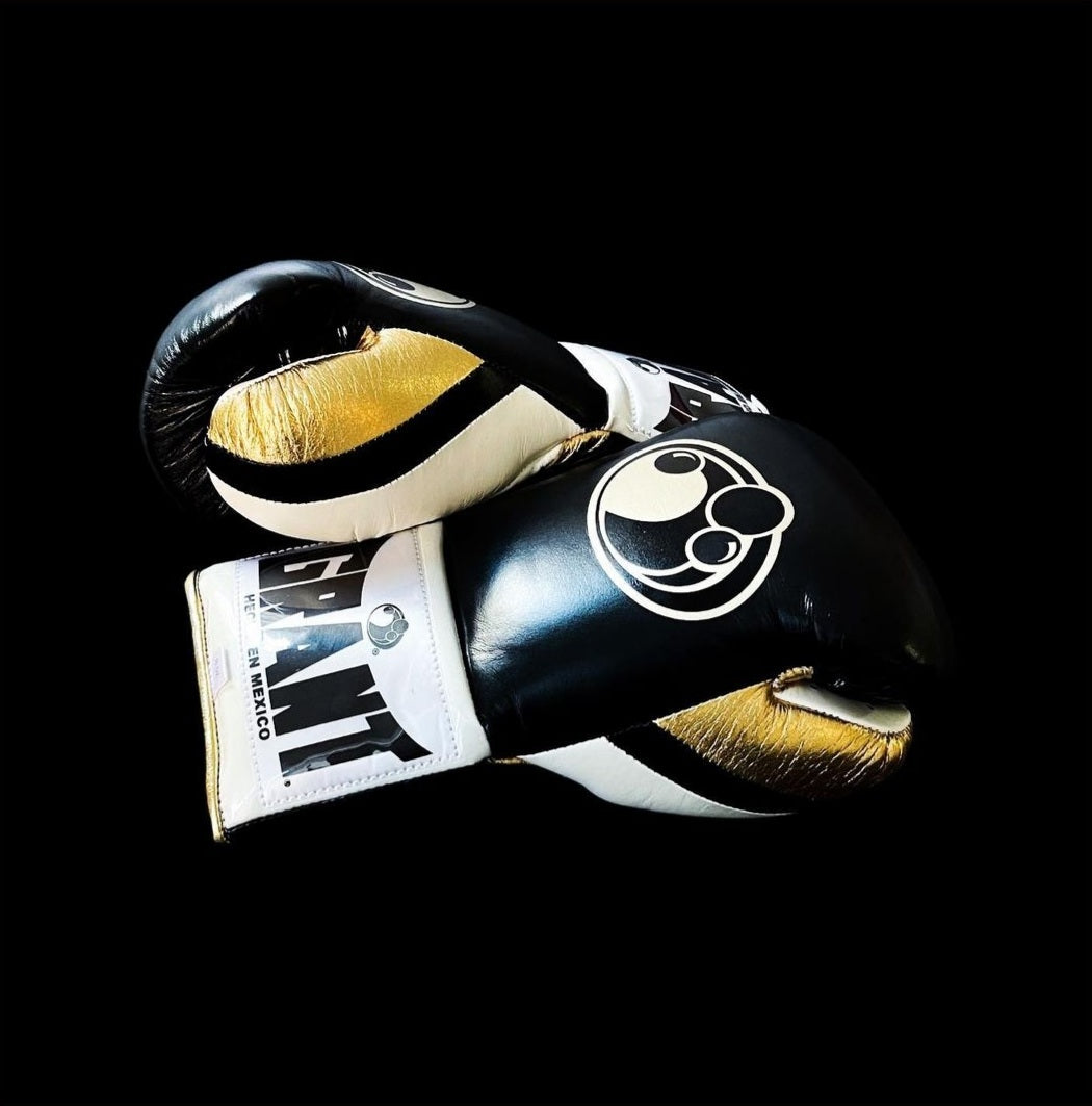 Personalized boxing glove, just like orignal_BN