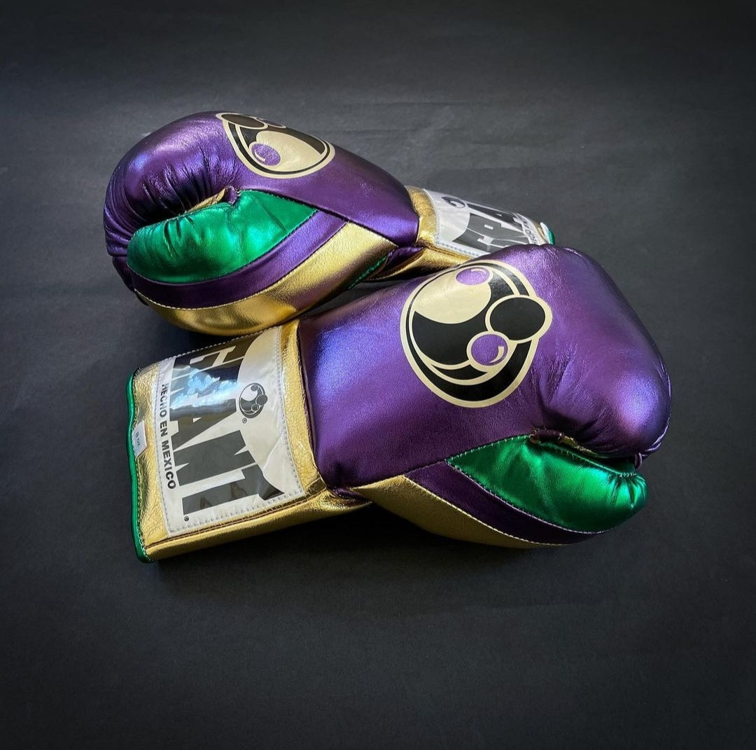 Personalized boxing glove, just like orignal Grant Gloves